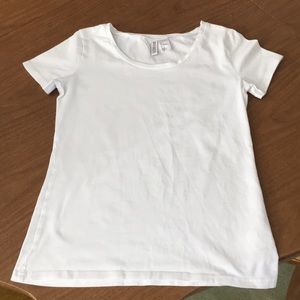 Round neck Tshirt